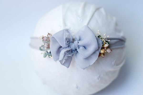 Grey Bow